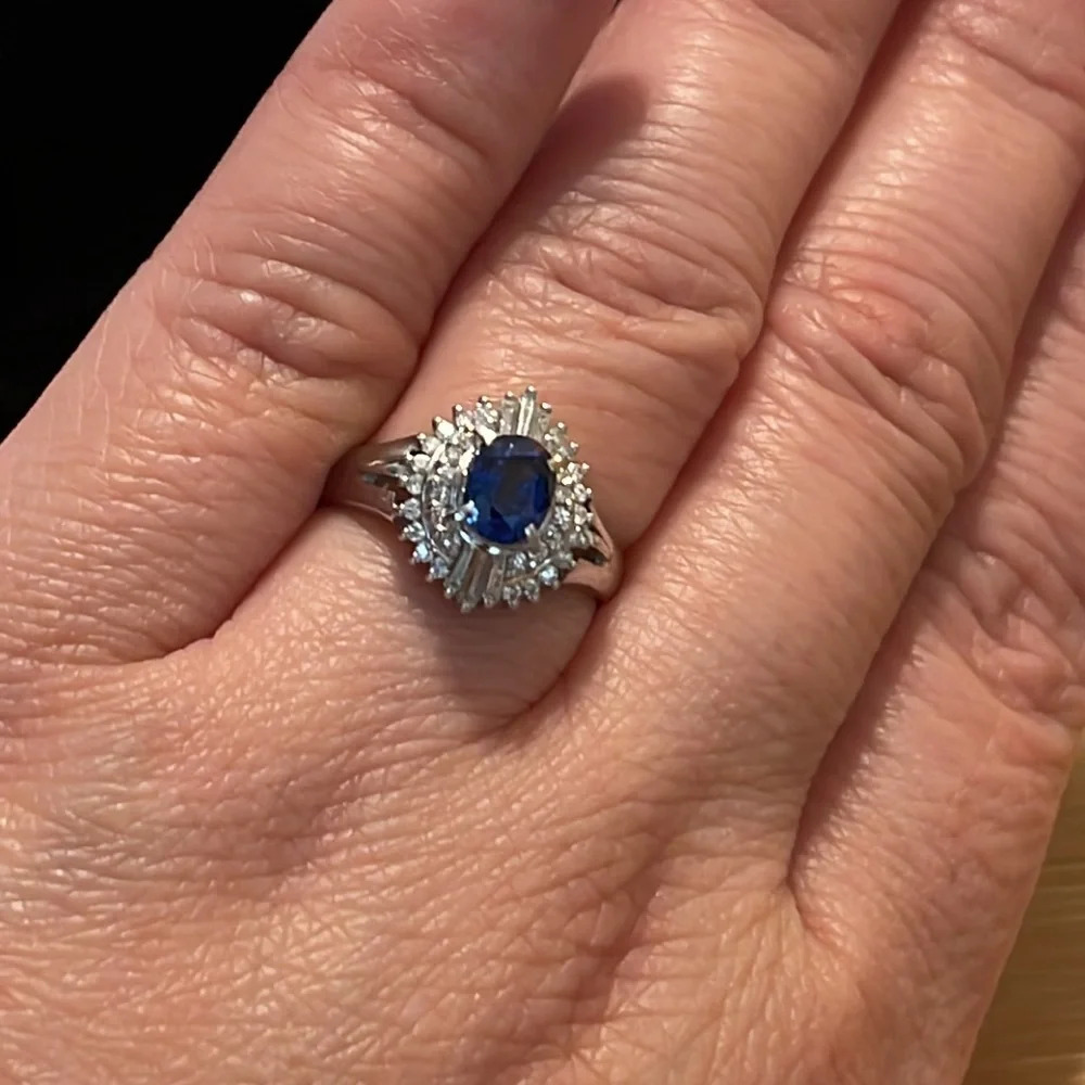 Hallmarked Pt900 natural Sapphire & natural Diamond ring with certificate size 5 - Picture 3 of 14